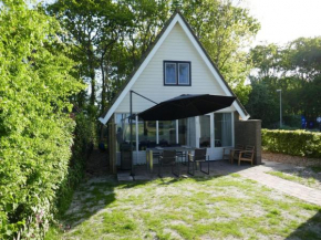 Holiday home in Sint Maartensbrug with garden